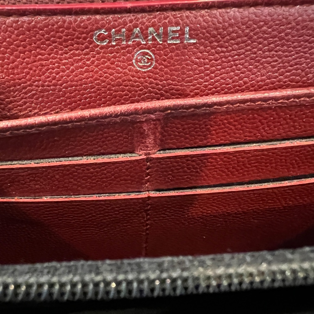 AUTHENTIC CHANEL red calfskin/lamb skin leather zip around wallet. - Picture 5 of 10